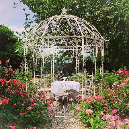 Hotel Isabelle'S Rosegarden à Beckerich Extérieur photo