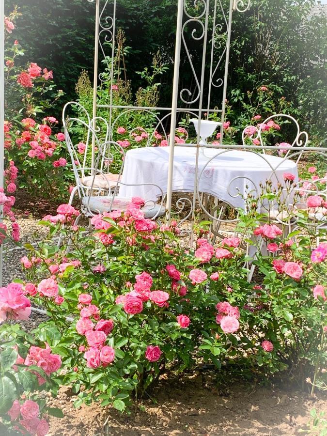 Hotel Isabelle'S Rosegarden à Beckerich Extérieur photo